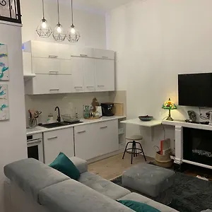  Appartamento Charming In The Heart Of The Jewish District!